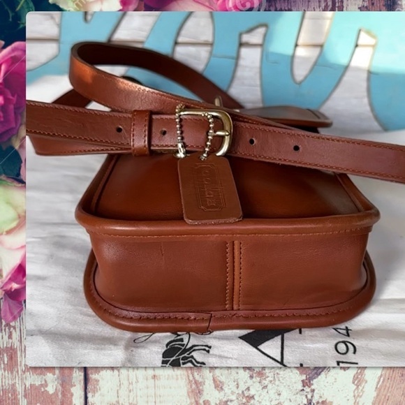 INTAGE COACH BRITISH TAN LEATHER CROSSBODY SIDEPACK BAG 9978 - Picture 7 of 17